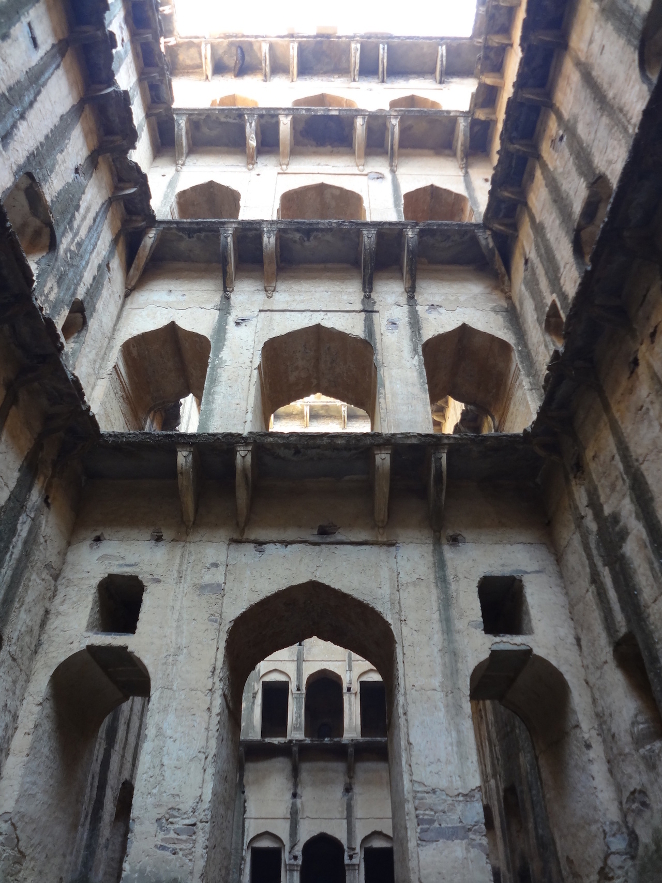 MUS 050116-Neemrana Baoli, Neemrana, Rajasthan (1570)3